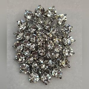 NEW Vintage-style Floral or Starburst Rhinestone Brooch / Pin